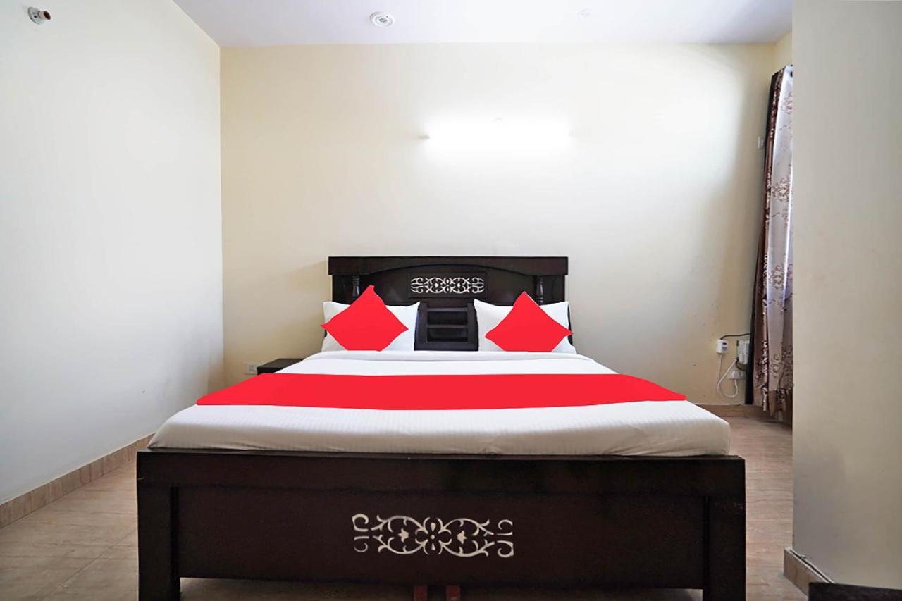 Oyo 46744 Hotel Yash New Delhi Eksteriør bilde