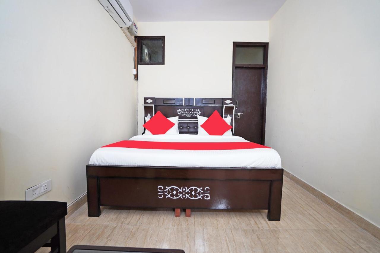 Oyo 46744 Hotel Yash New Delhi Eksteriør bilde