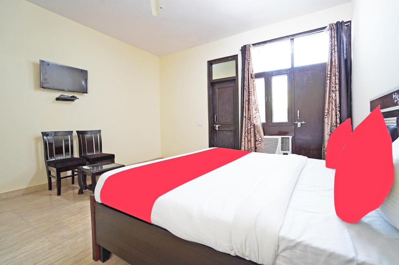 Oyo 46744 Hotel Yash New Delhi Eksteriør bilde