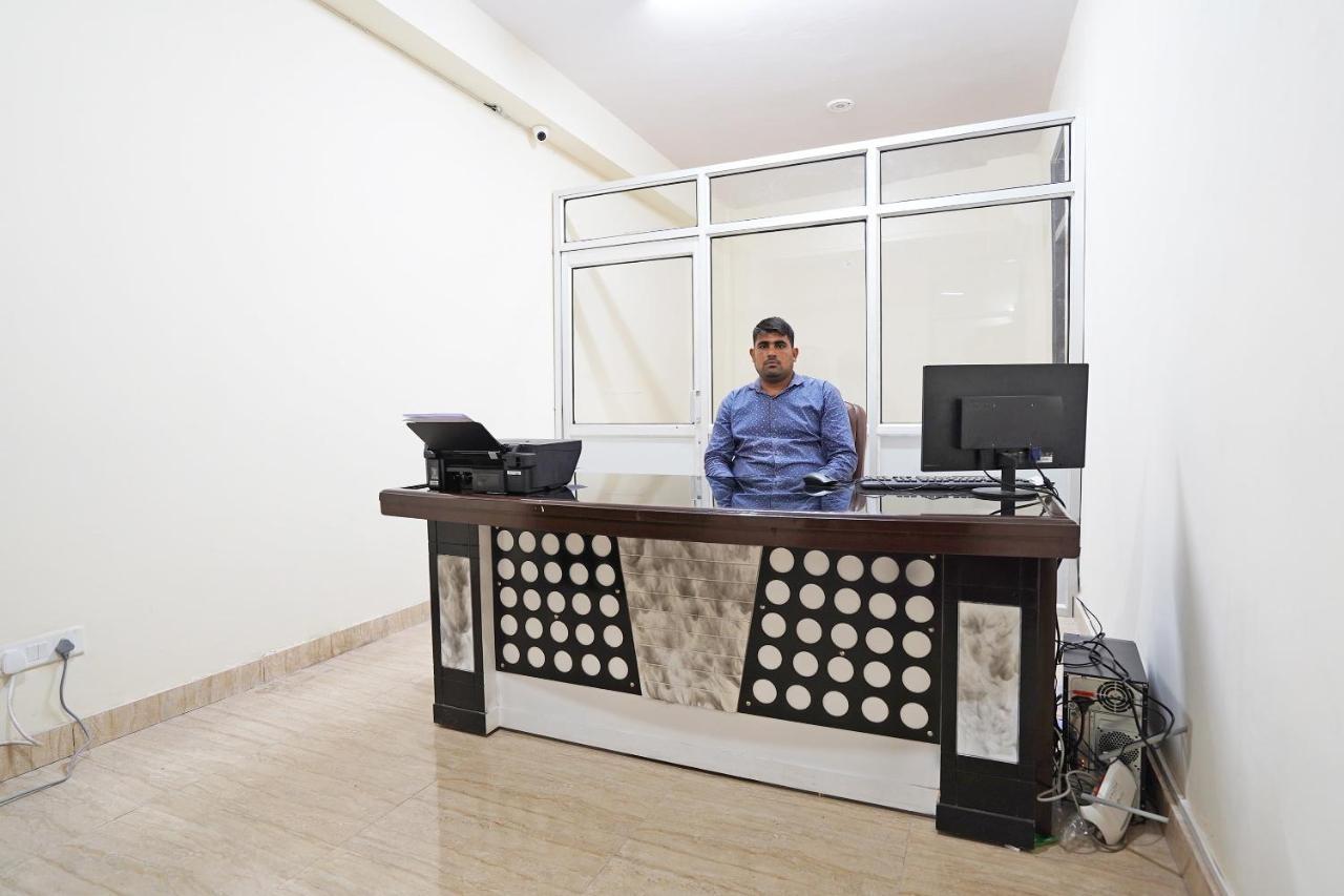 Oyo 46744 Hotel Yash New Delhi Eksteriør bilde